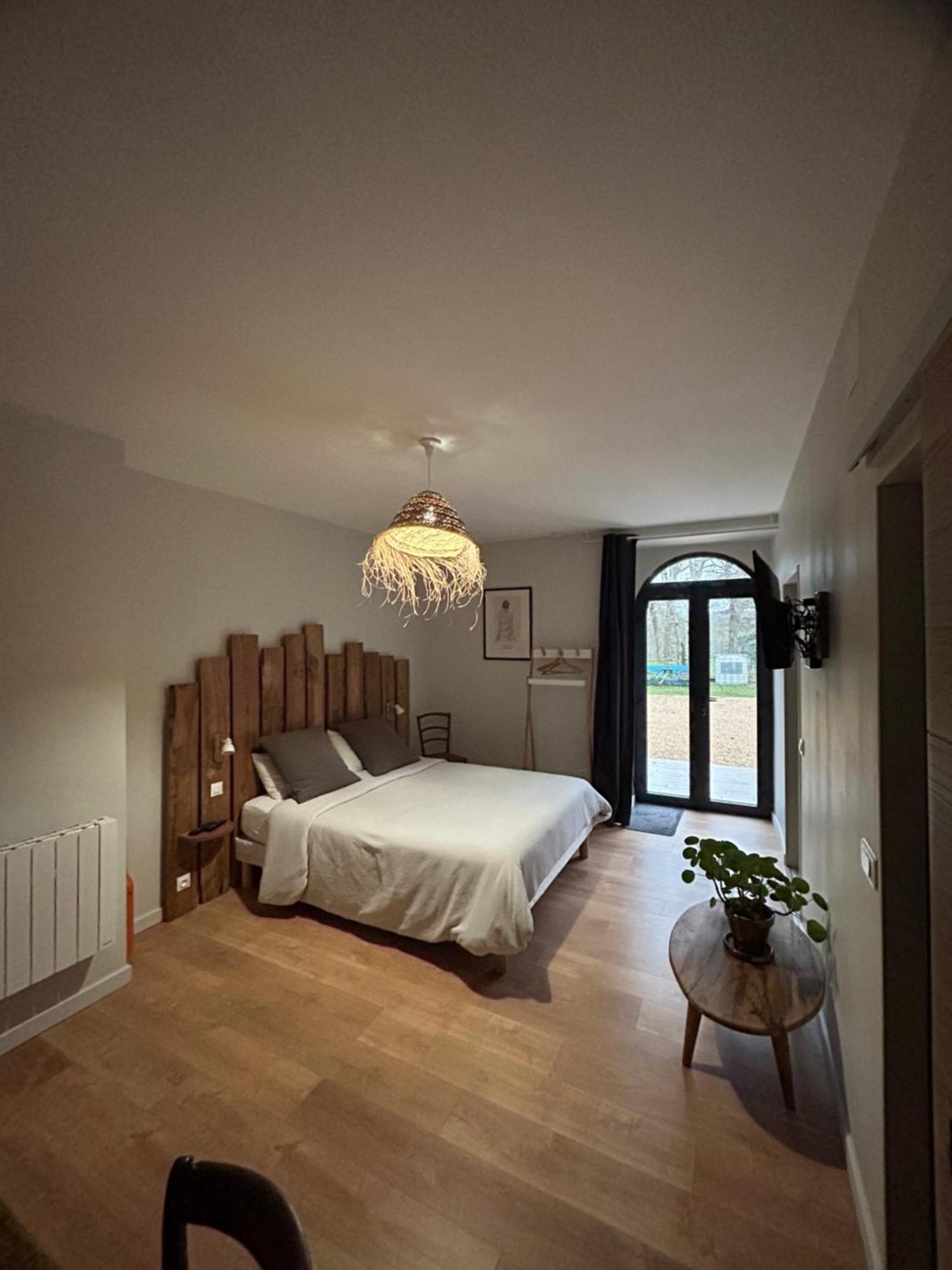 Chambres d'hôtes de la pilatière Persac Extérieur photo
